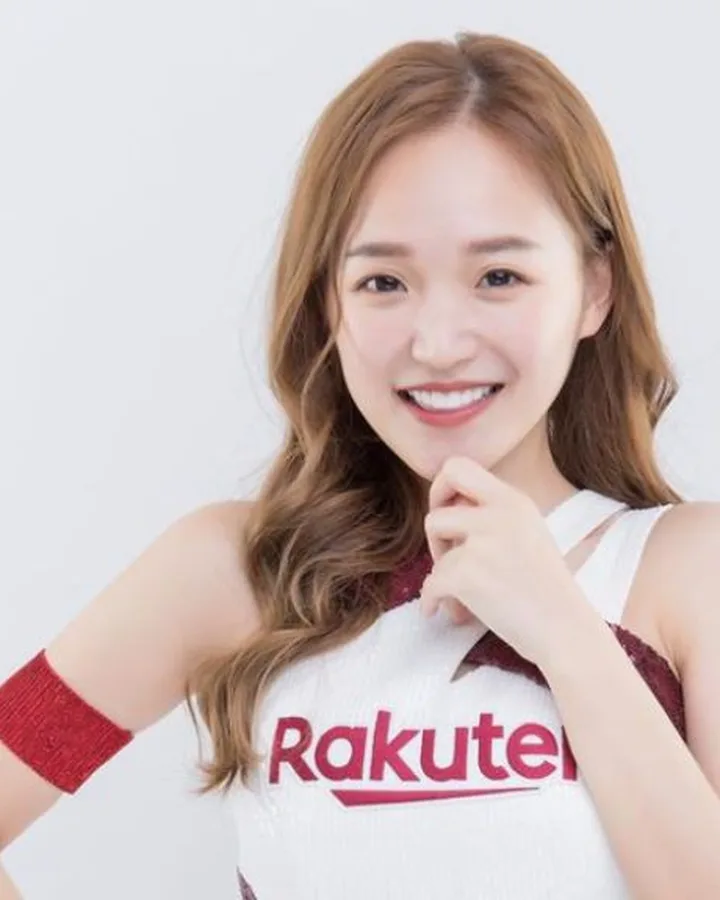 李芳 Hana Lee｜日常女子開箱主持人